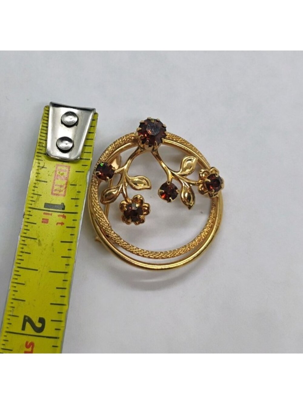 VTG Root Beer Brown Rhinestone Fall Floral Circle Pin Brooch Gold Tone 1 1/4" - Picture 3 of 4